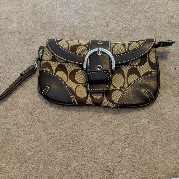 Coach wristlet - Picture 1 of 2